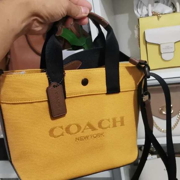 Coach mini Tote - Picture 5 of 6